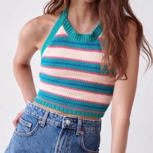 zara - säljer min skit snygga slutsålda topp från zara, jätte fint skick och inte använd! storlek s!💞 kan både mötas och frakta!