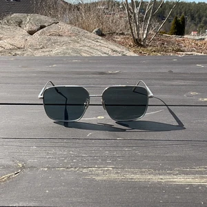 CHIMI  - CHIMI Aviator Blue solgalsögon i nyskick. Jag säljer dom för jag inte haft nån användning för dom, som nya. Ny pris är 1400 kr.