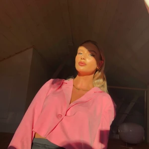 Rosa kort kavaj  - Super snygg rosa kavaj, du betalar för frakten 