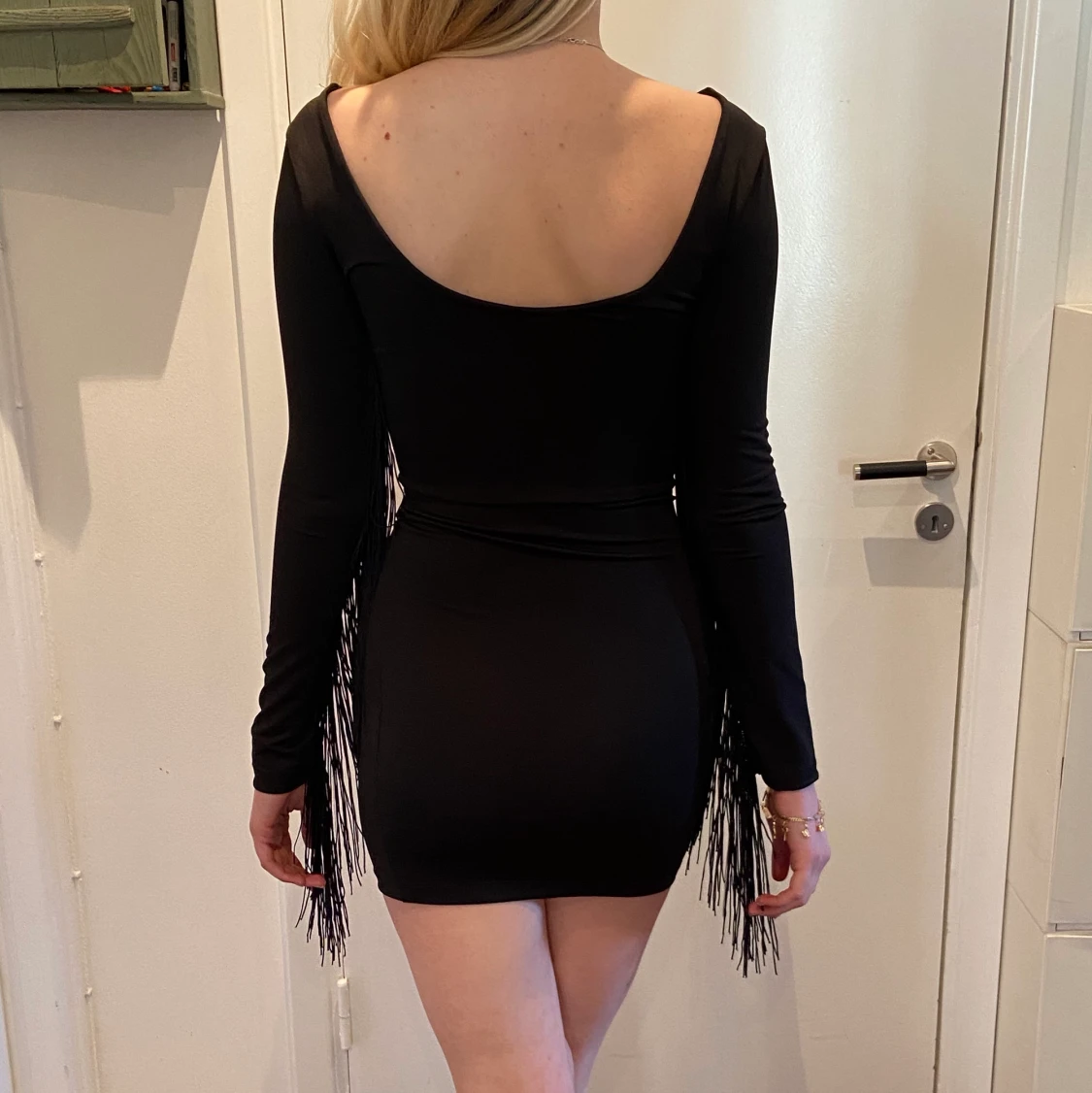 Kort klänning med fransar