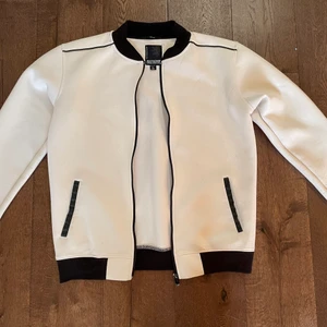 Tröja med zipper - Tröja herr med zipper svart o vit