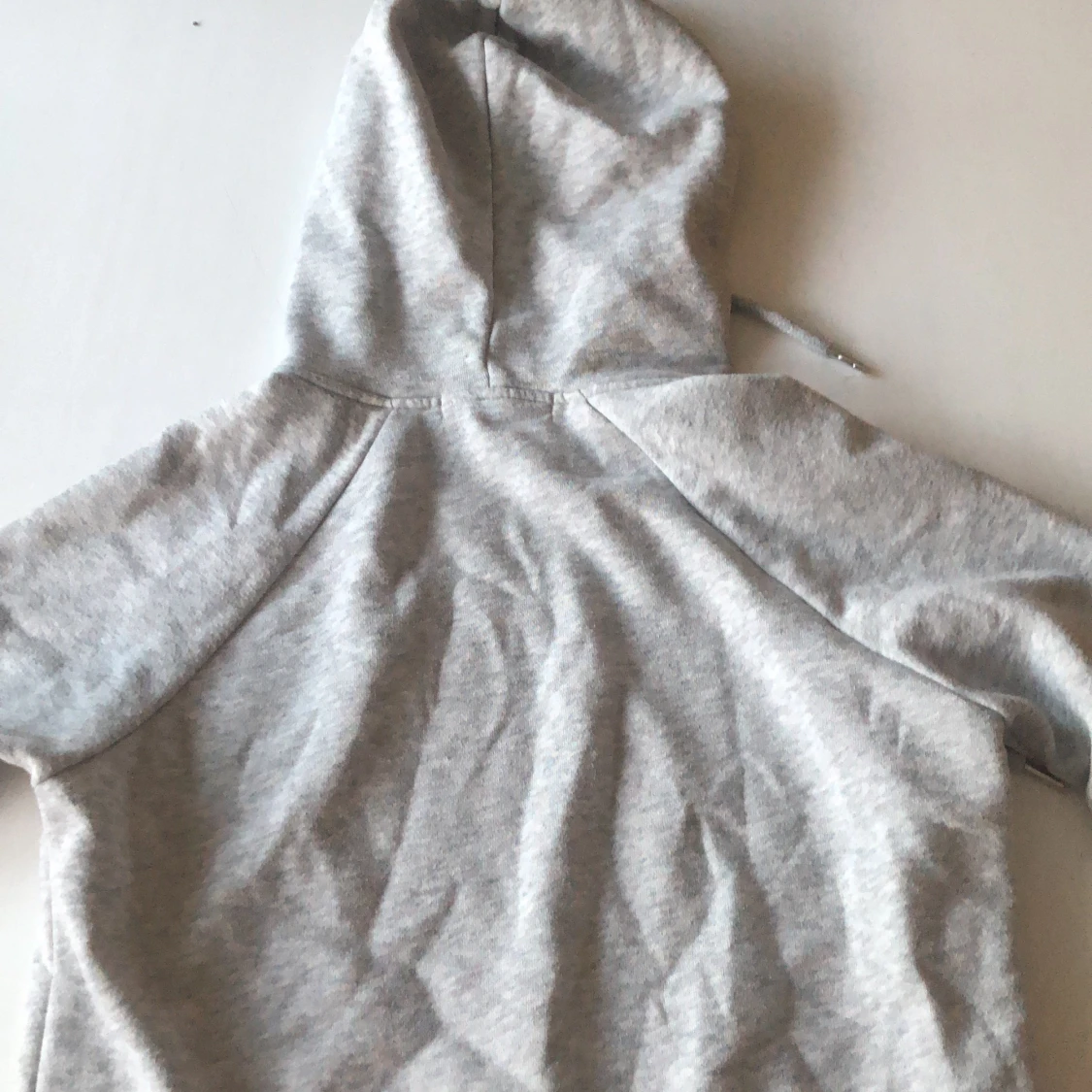 En grå hoodie från H&M i storlek S - 90