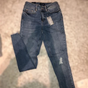 Jeans  - Aldrig använda, prislapp kvar 