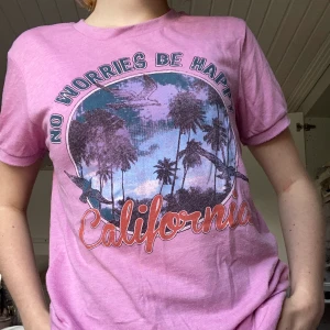 Rosa t-shirt från Turkiet i S - Aldrig använt och jätte fin 