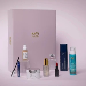 Julkalender Me-phoria - Slutsåld julkalender från lyko. 24 luckors kalender. Värde 6200kr. Blandat med smink och hudvård.