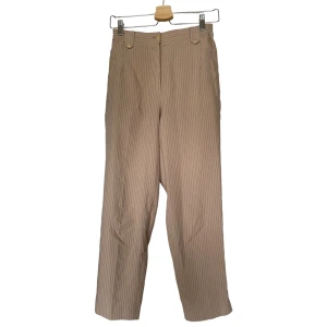 randiga kostymbyxor - beigea kostymbyxor med subtila ränder! vintage.