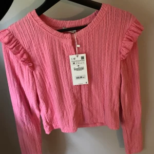 Tröja Zara - Super fin tröja som jag beställde i två storlekar, men som jag aldrig hann skicka tillbaka den ena
