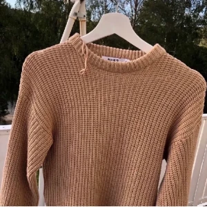 Stickad tröja  - Stickad tröja i strl Xs från nakd 💗✨ 