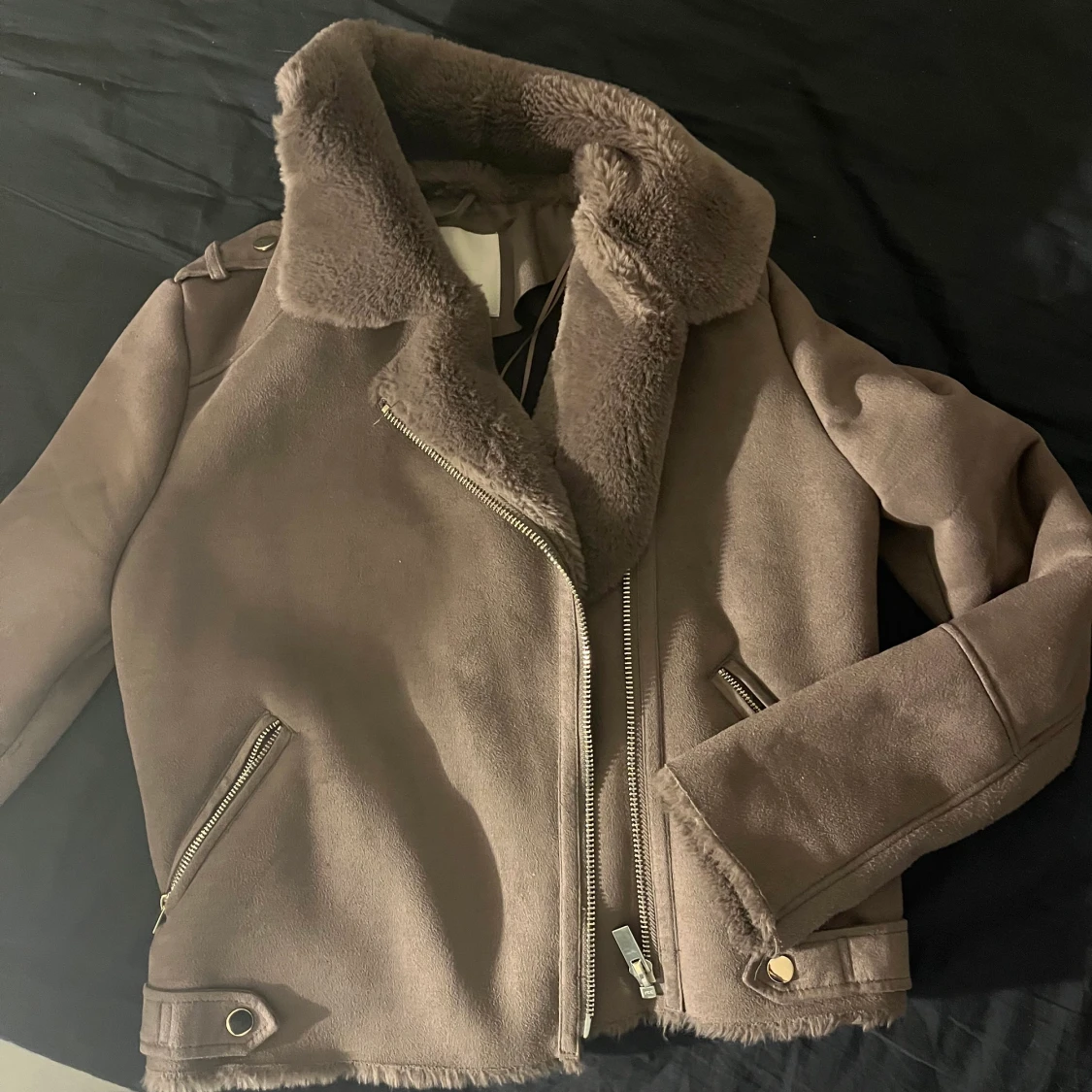 Jacka med päls inuti 