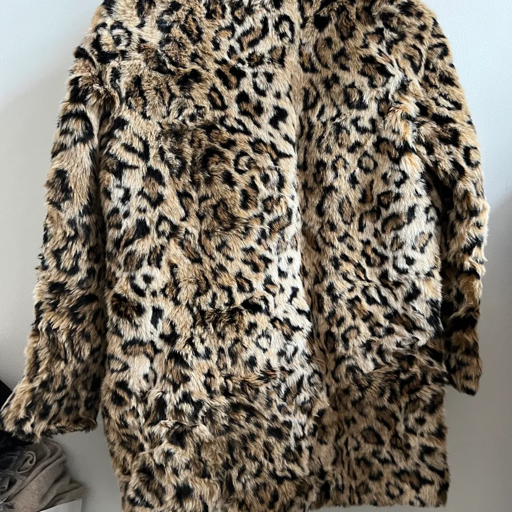 Mango fur xs size. Jackor.