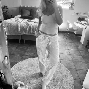 Linnebyxor Lågmidjade  - Såå snygga linnebyxor!! Lågmdijade och passar mig perfekt som är 160cm💓