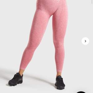 Jättefina tights från gymshark. Knappt använda då de är för små. Kan mötas eller frakta!