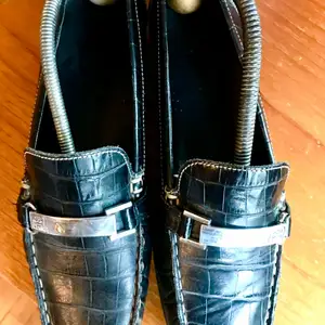 Superfina svarta Ralph Lauren skor i läder storlek 38