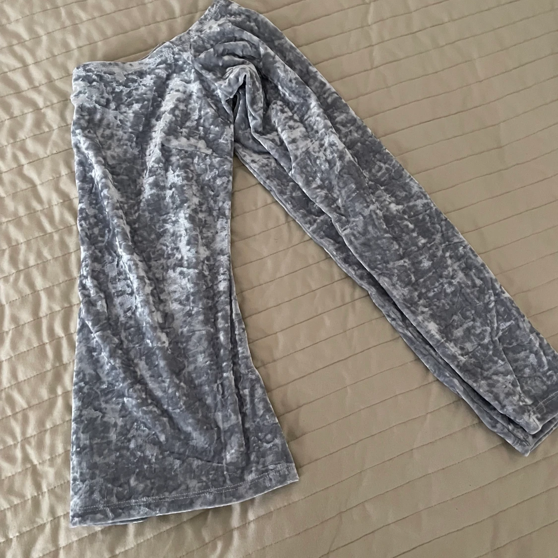 Sammet off shoulder topp - 90