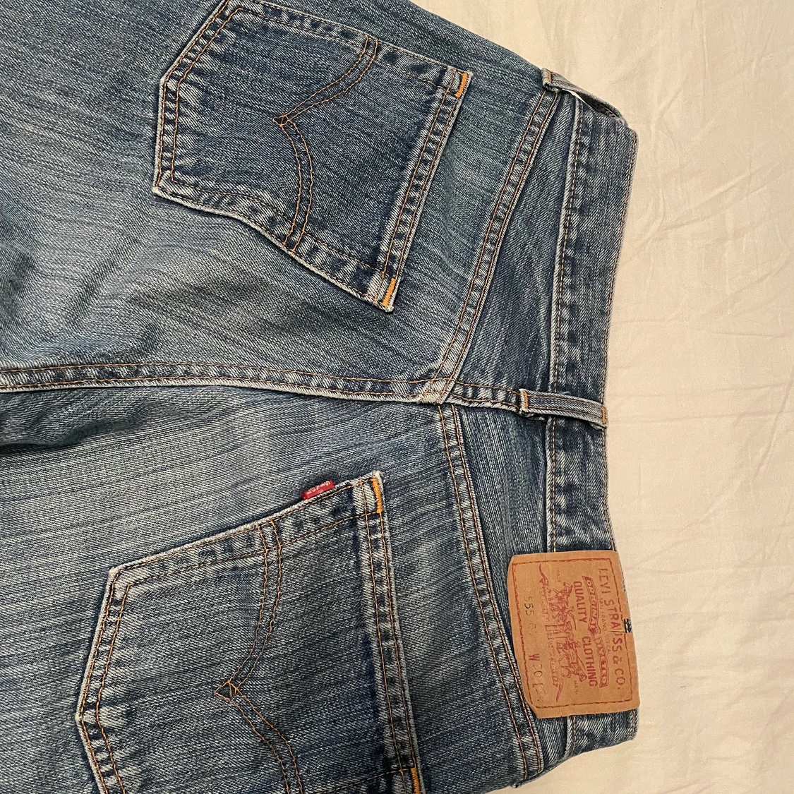 lågmidjade levi’s jeans - 90