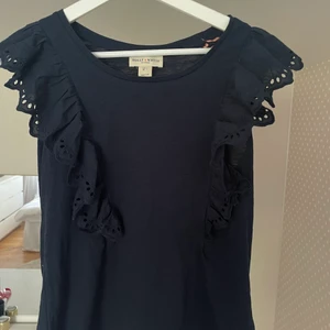 Topp - Jättesöt topp från Lindex. Storlek L. Aldrig använd!