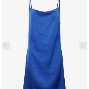 Satinklänning - Ursnygg satinklänning från Veromoda🥰 Aldrig använd  Nypris 279kr