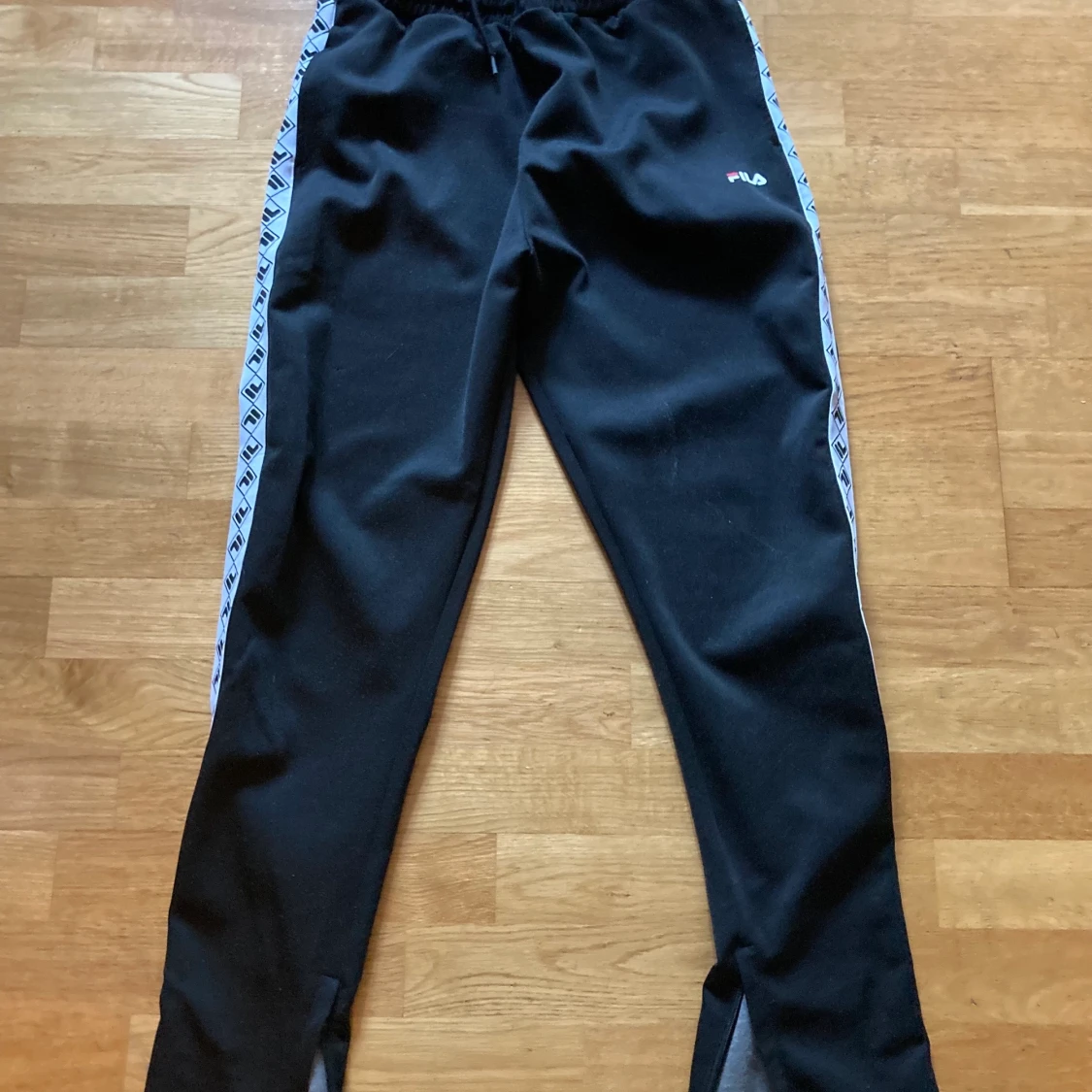 Fila byxor Tjejmodel