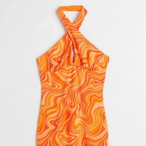 Orange klänning - Storlek XS