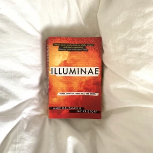 Bok: Illuminae - Boken är i väldigt bra skick,  Säljer för 40kr + 59kr frakt 