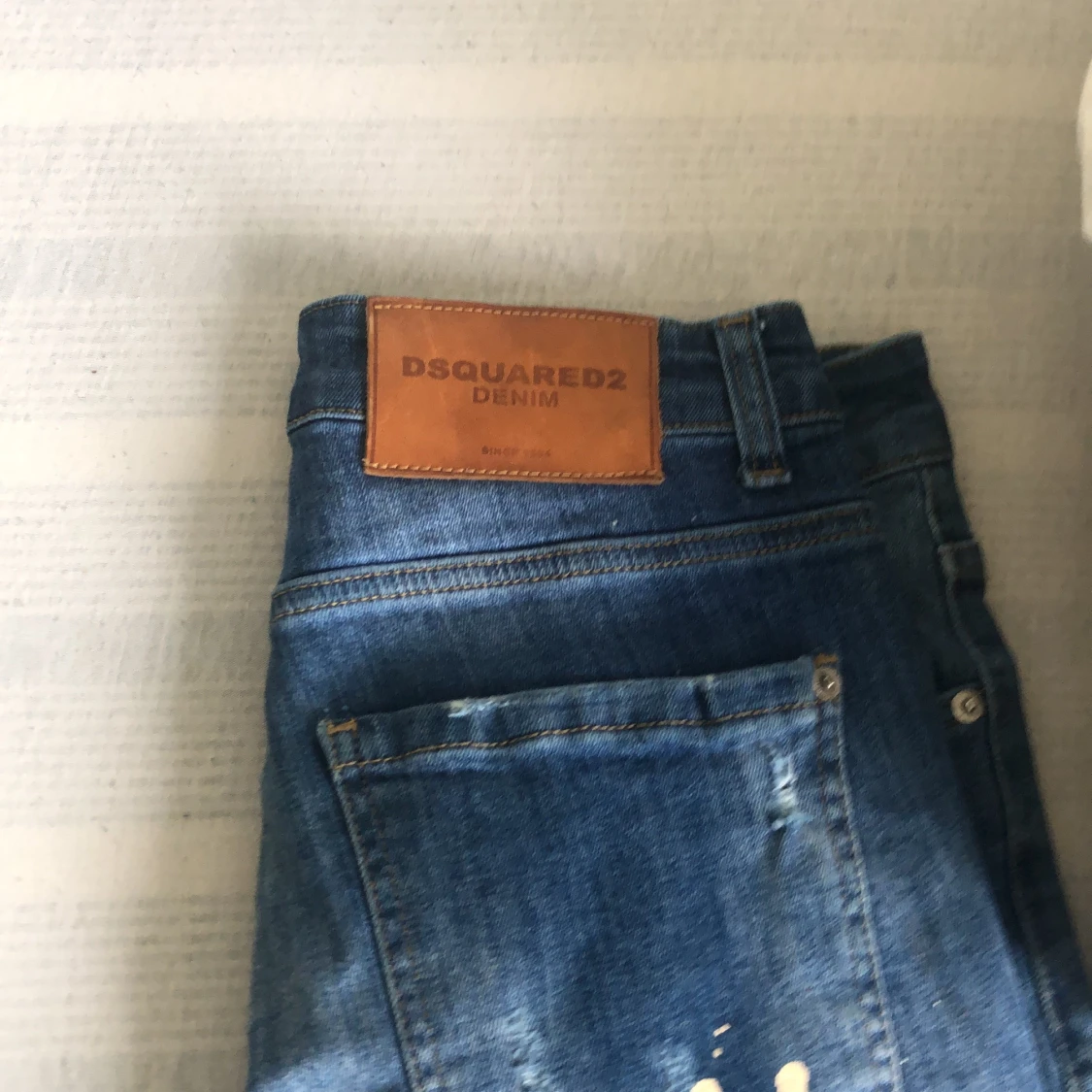 Hej jag säljer dina Dsquared2 shorts storlek 44 - 91