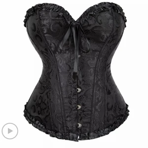 Svart korsett - Säljer min helt nya skit snygga Korsett från toplady.se. bra skick! Pris kan diskuteras. Köpt i slutet av förra året ⚡️(pris inkl frakt) ny pris 400! 