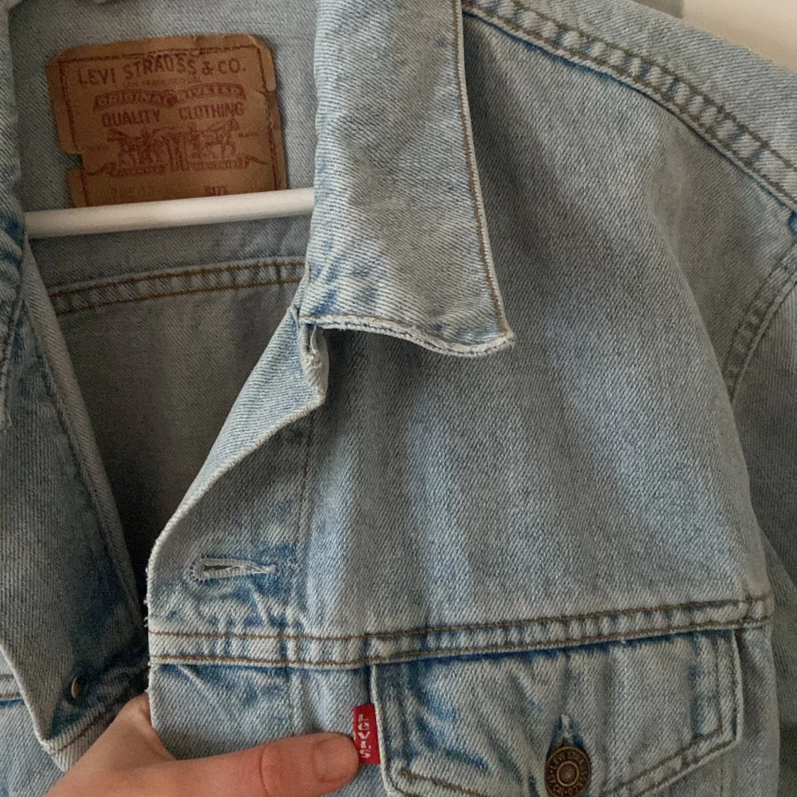 Levi’s denim jacket (oversized) - 90