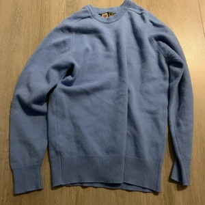 Tröja Alan Paine - Tröja från Alan Paine, har krympt i tvätten och passar nu en xs/s. Är öppen för prisförslag, kan mötas upp i Stockholm och det är bara att skriva för fler bilder:) 