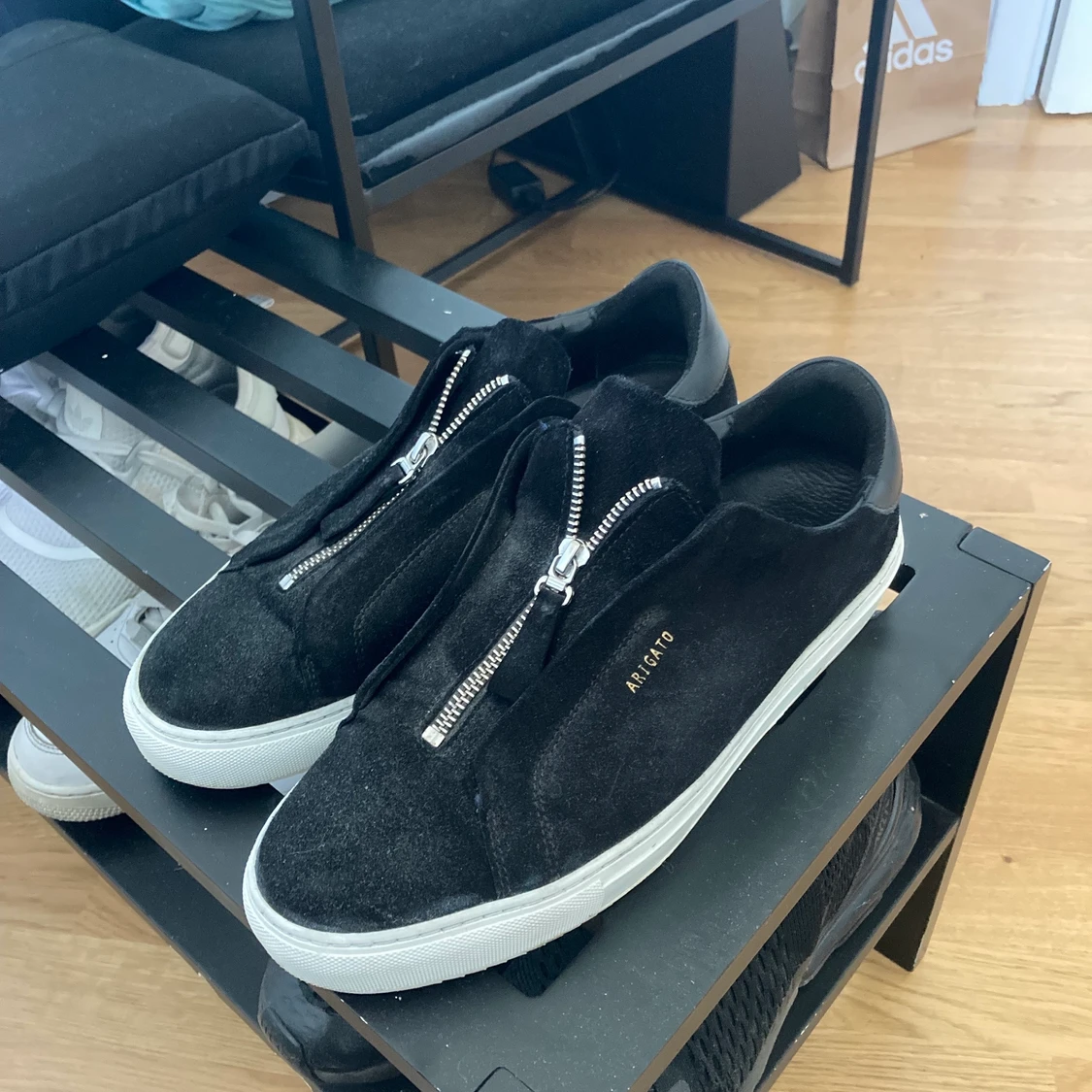 Axel arigato skor, storlek 43