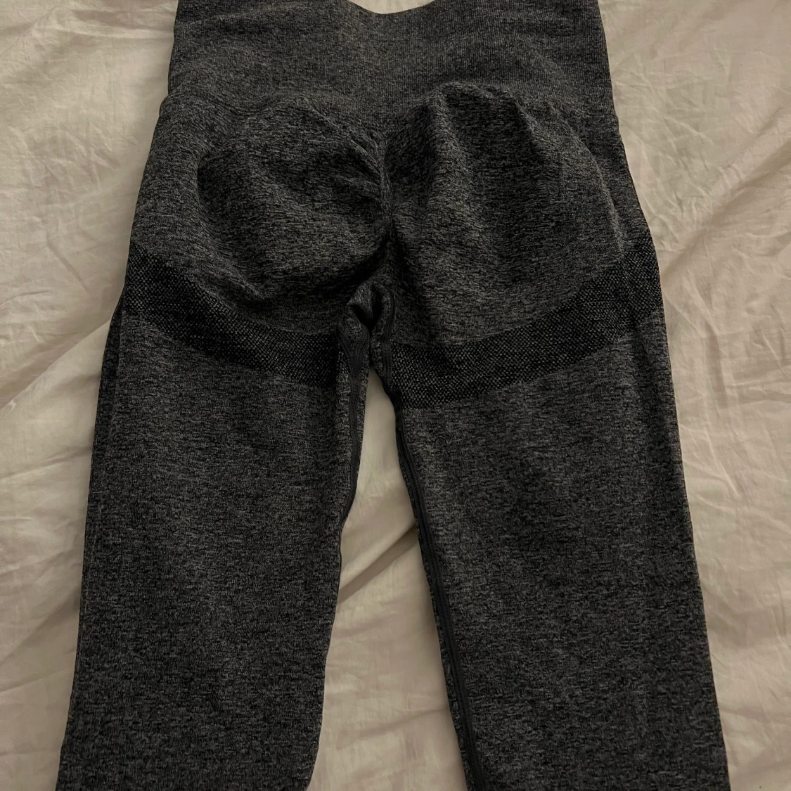 Gråa träningsbyxor - 90
