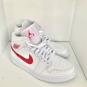 Nike Jordans  - Säljer mina Jordans. Använda 1 gång. Köpta för ca 3000kr. Säljes för minst 1000kr.