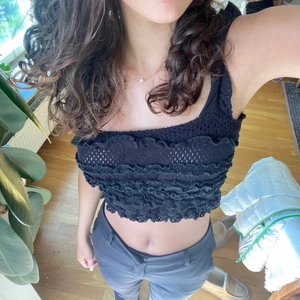 Zara linne  - Svart söt linne från zara, kommer inte till användning och sparsamt använd. frakt: 45kr