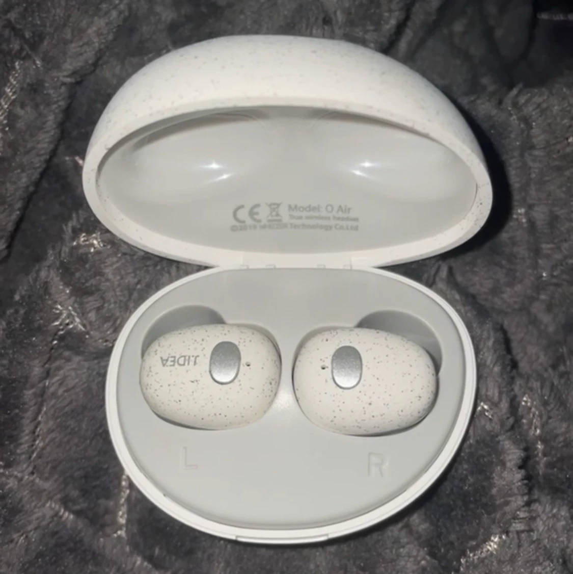 snygga vita tränings hörlurar  - 90