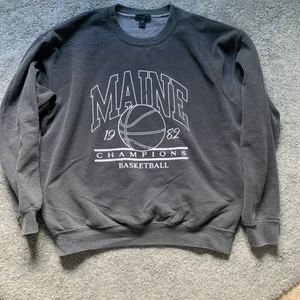 Sweatshirt från new look storlek S - Fin oversized sweatshirt i storlek S men passar även M.