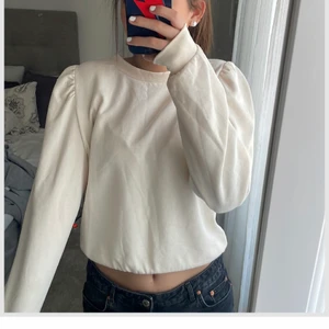 super gullig sweatshirt!! - Beige sweatshirt från H&M. Pris kan diskuteras 