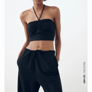 Zara topp - Säljer min superfina nya zara topp (endast använd typ en halv gång) säljer pga har en typ exakt likadan❤️