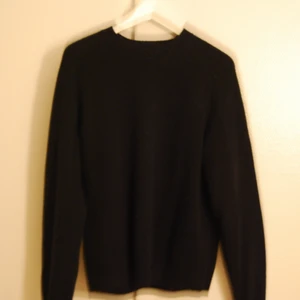 Uniqlo stickat tröja - Oanvänd uniqlo stickad tröja! Storlek S