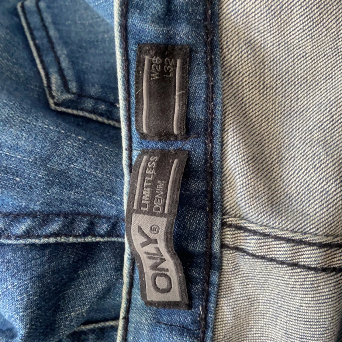 Blåa jeans från only - 91