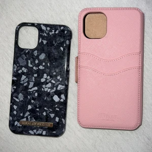 Mobilskal! - Två stycken mobilskal från Ideal of Sweden till IPhone 11! Det rosa fodralet innehåller plats för kort och ett svart mobilskal som har magnetiskt stängning! 100kr för båda + frakt ❤️