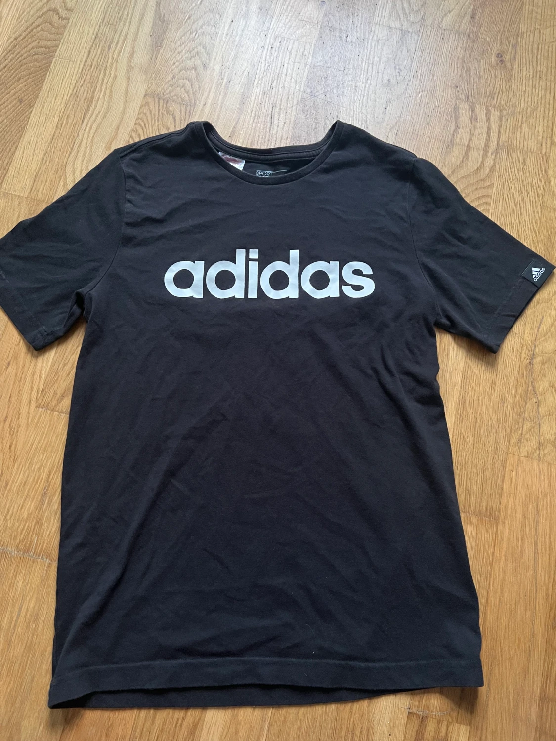 Adidas t-shirt