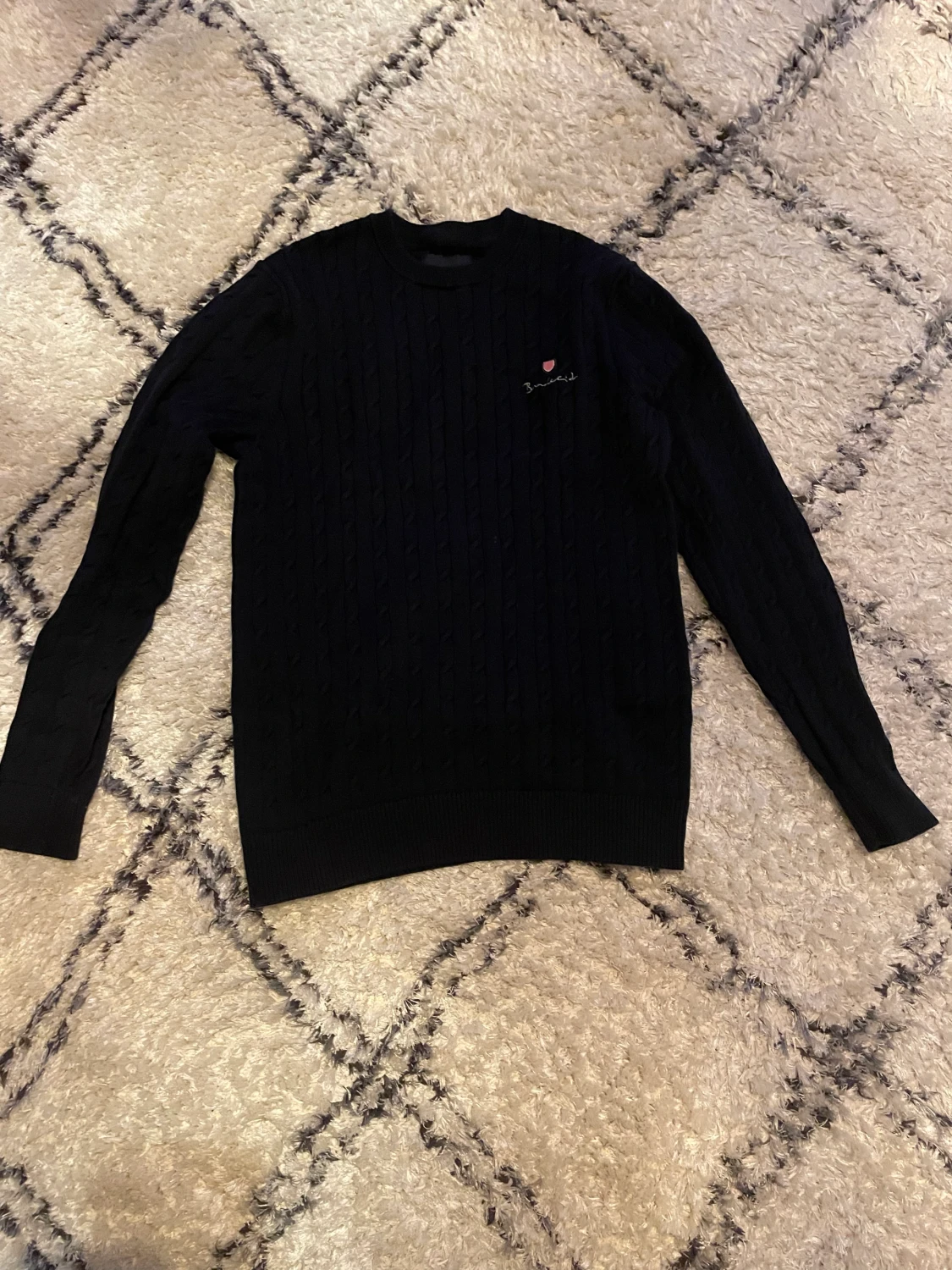 Mörk blå bandelid tröja