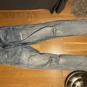 Okej skick ljusa jeans