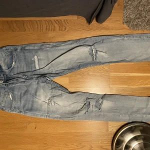 Ljusa jeans herr - Okej skick ljusa jeans