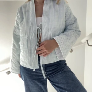 Hangjord jacka - Handgjorda jackor! Tar beställningar via dm där jag kan skicka aktuella tyger! Syr på beställning. @bernhbernh www.bernh.se