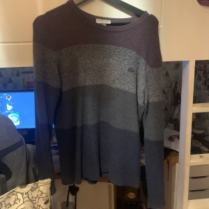 Lacoste tröja - Används knappt så därför säljer jag den!