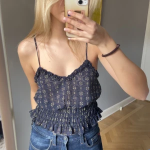 Blått Linne - Blått linne med guld detaljer 