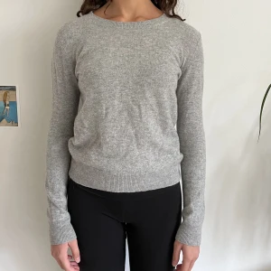 Cashmeretröja - Cashmeretröja från Uniqlo! 100% cashmere🤍storlek XS! 