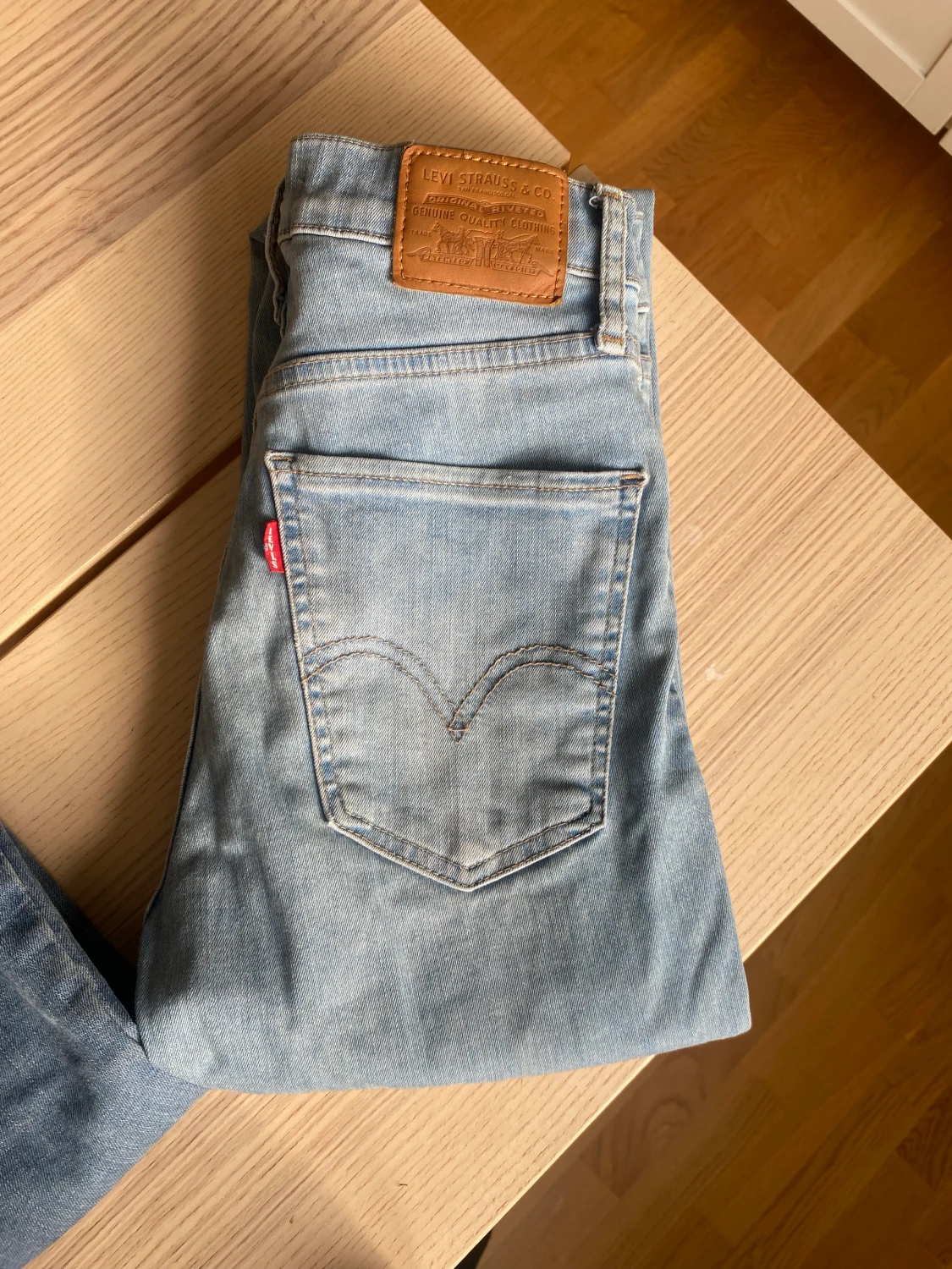 Levis jeans