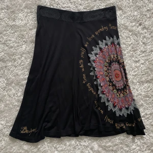 Desigual kjol - Kjol från Desigual i mycket fint skick. Strl L