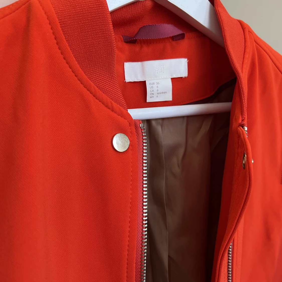 H&M - Röd  kavaj/vårjacka - 90